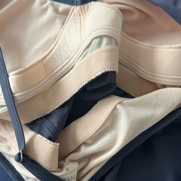 Athleta Shorebreak Gray Activewear Swim Athletic Dress Built In Bra Size M - Picture 10 of 14